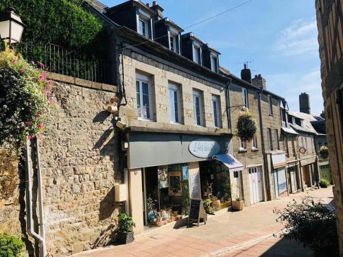 Domfront House | A La Maison - hébergement de luxe