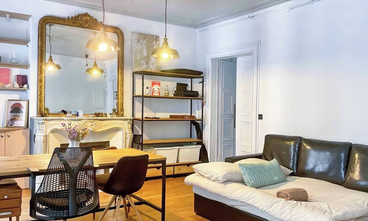 Chaussee-d'Antin Apartment | A large Haussmann-style 3p next to Galeries Lafayette.