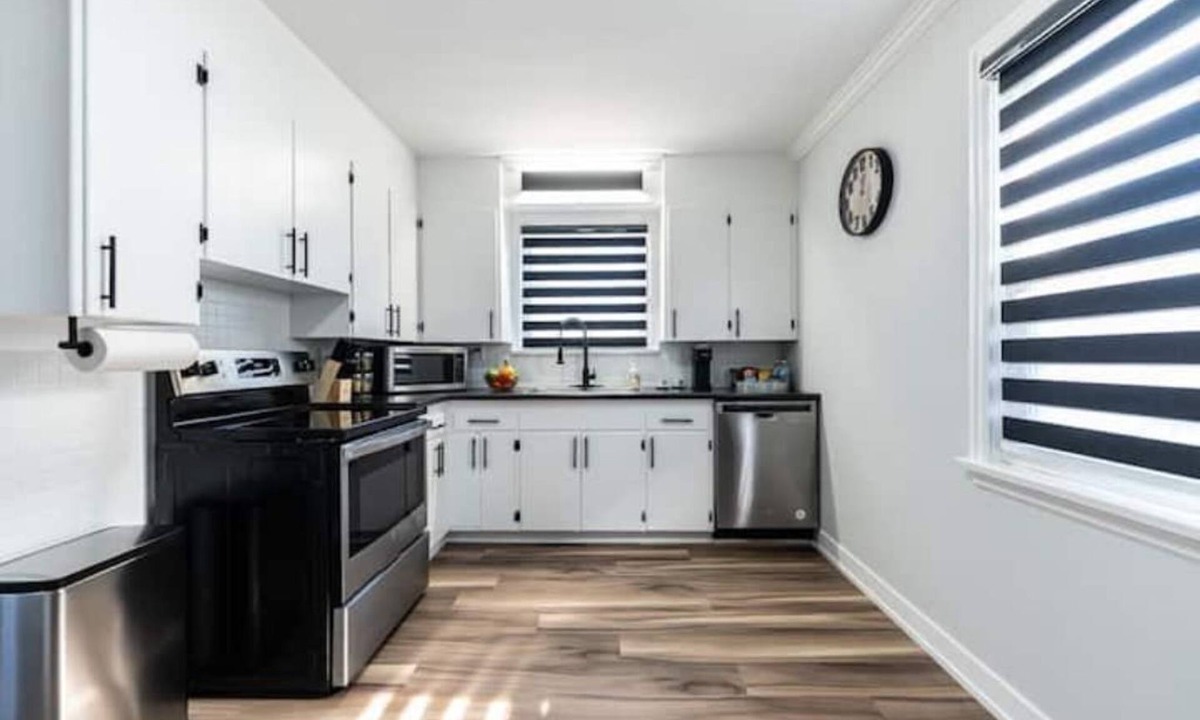 St. Catharines House | A Modern Home Sleek Design & Secondary Suite