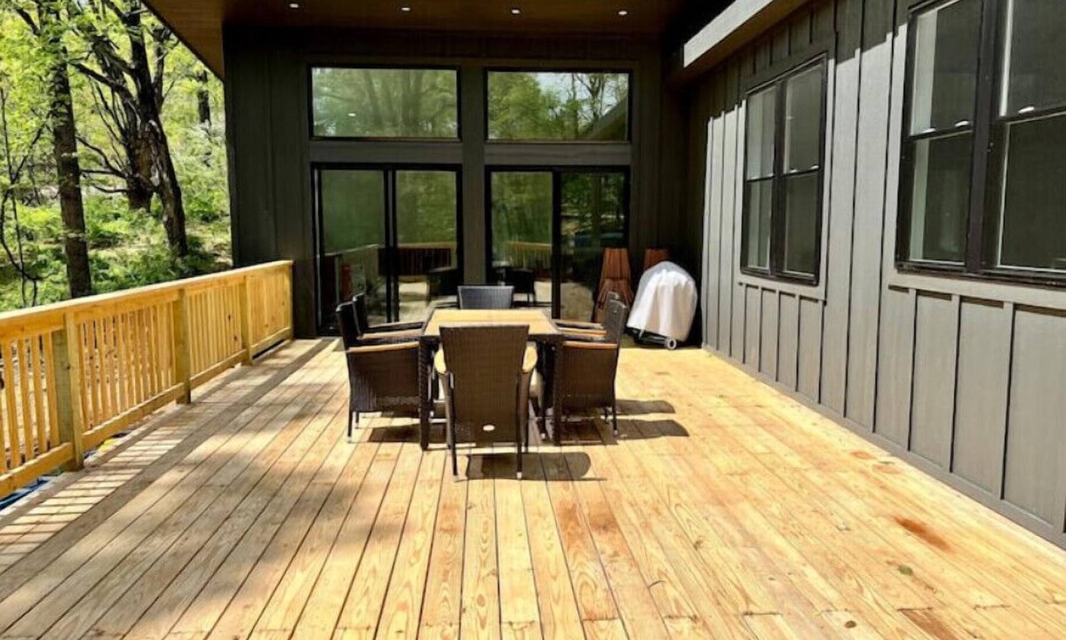 Wardensville House | A Modern Mountain House in a Peaceful Setting