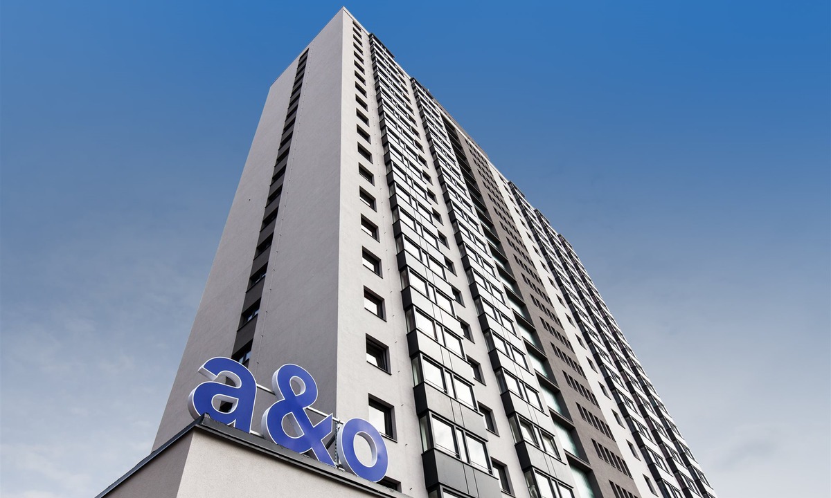 Strasnice Hotel | A&O Prague Rhea