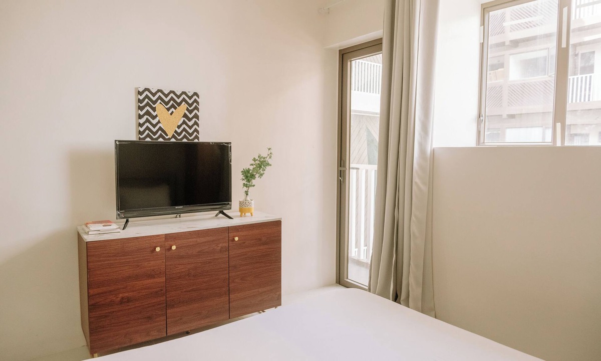 Mandurriao Condo | A Peaceful & Bright Haven