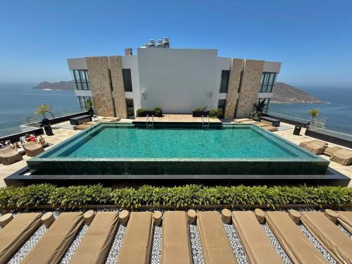 Zona Dorada Apartment | A Pie de Playa, Con Hermosas Vistas al Oceano