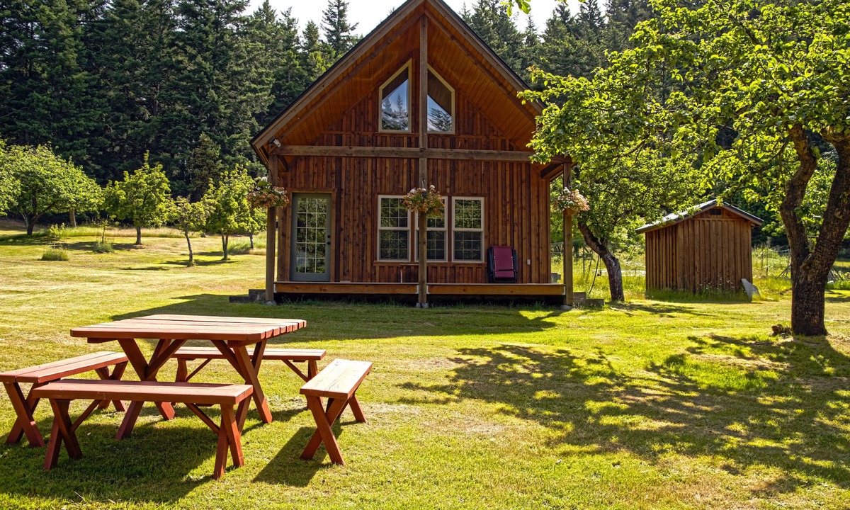 Eastsound House | A private peaceful getaway in the middle of a 5 acre historic orchard from 1895.