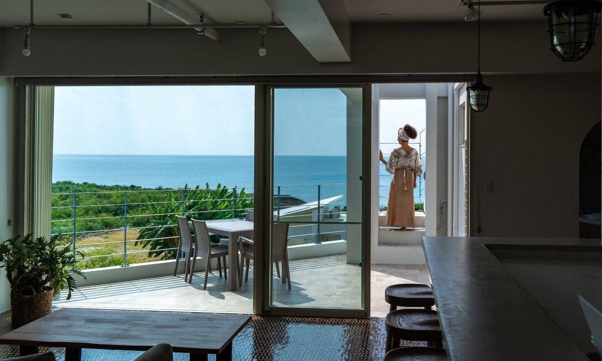 Miyakojima House | A private villa overlooking the sea of Irabu Islan/Miyakojima Okinawa