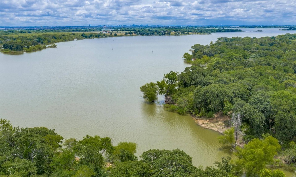 Grahams Island State Park House | A Quiet Lakefront Retreat for Relaxed Getaways
