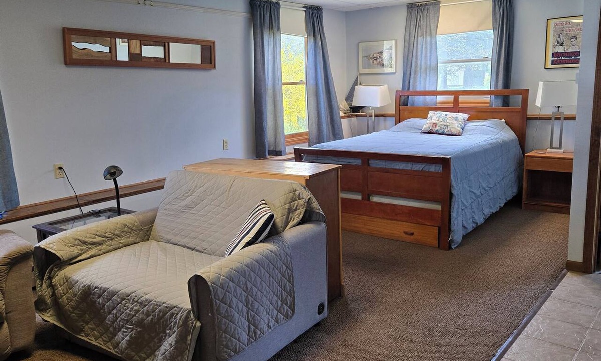 Danby Apartment | A quiet place near Ithaca, Ithaca College & Cornell.