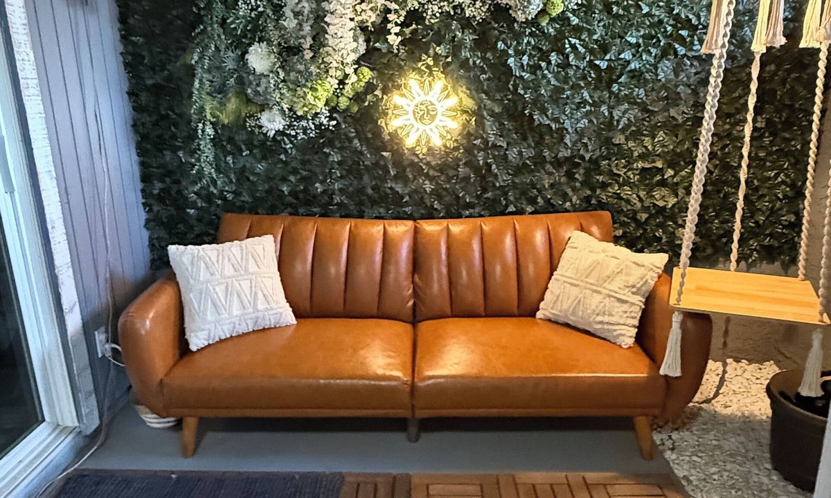 Vista De Oeste Condo | A quiet & unique space near the Heart of Westgate Entertainment District