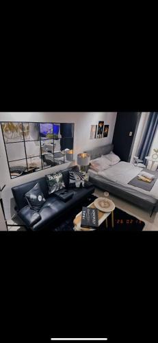 South Triangle Hotel | A&R Haven