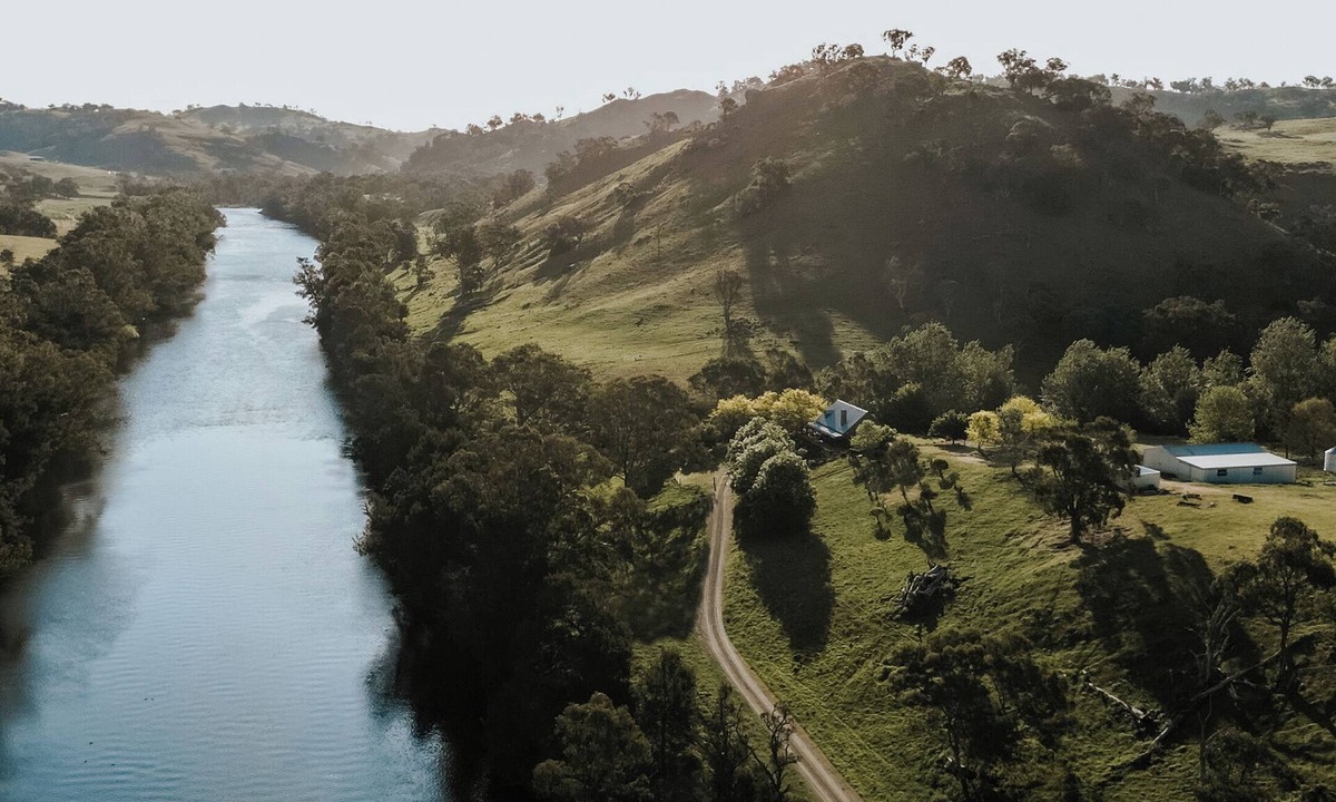 Berremangra House | A refreshing escape to the country with breathtaking views of the Murrumbidgee.