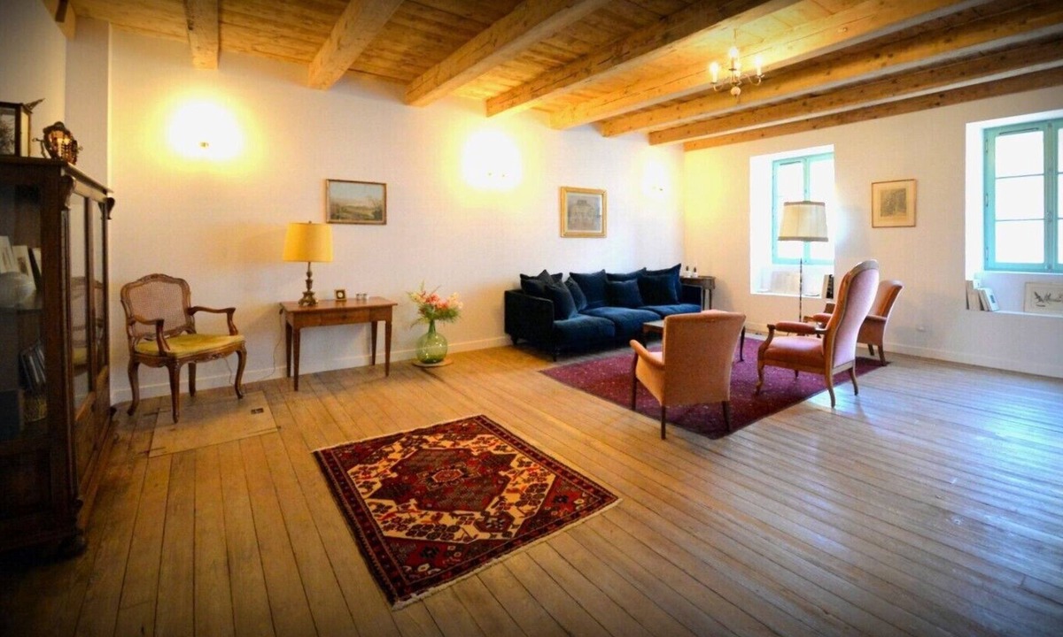 Les Bouchoux House | A romantic mountain cabin for couples!