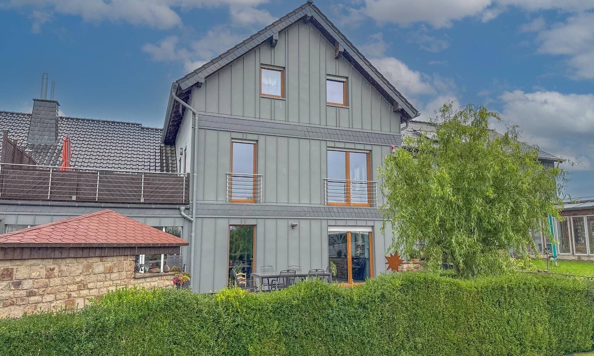 Denterhof House | a spacious house with spa bath in a quiet area