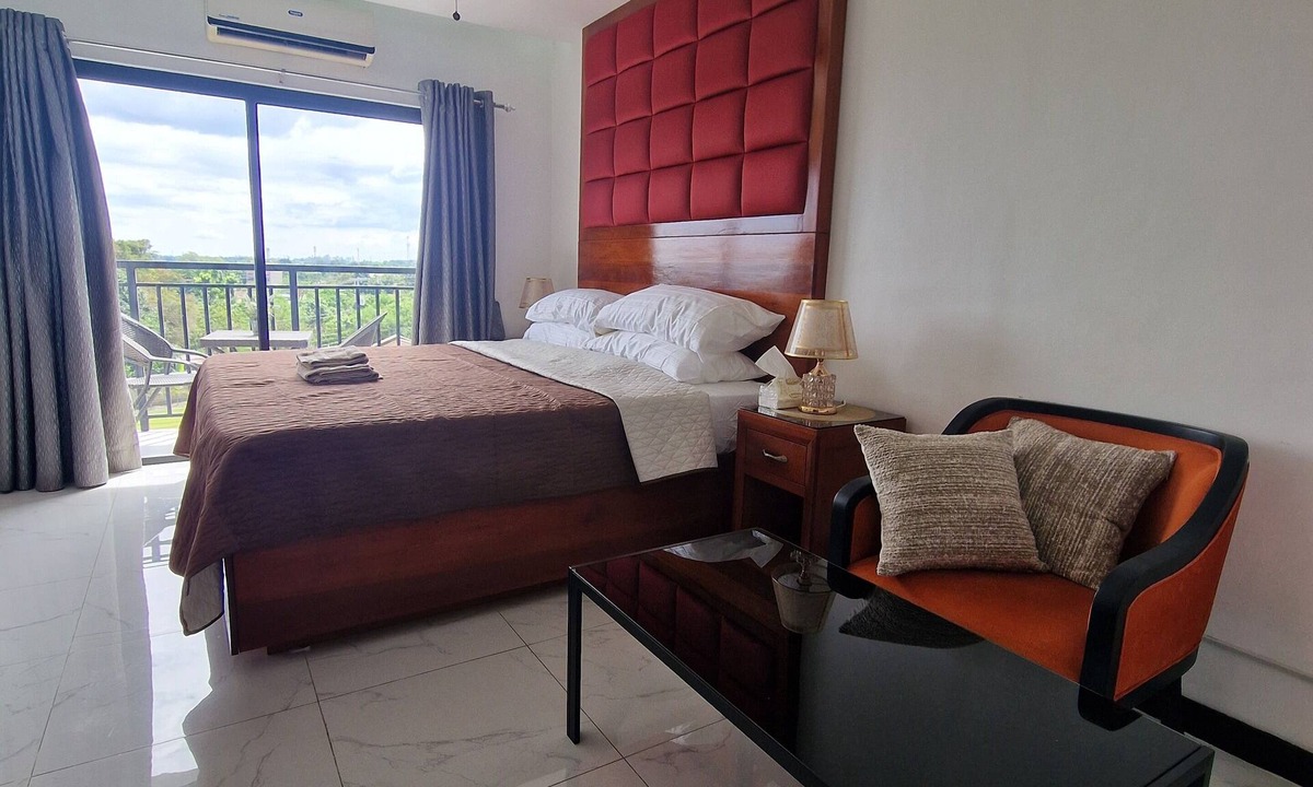 Clark Freeport Apartment | A spacious Studio apartment/condo near Clark Airport angeles city pampanga