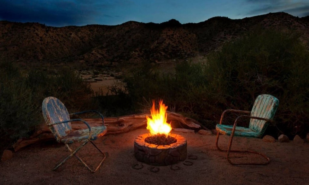 Yucca Valley Cabin | A Sparkling Clean 1940's High Desert Cabin