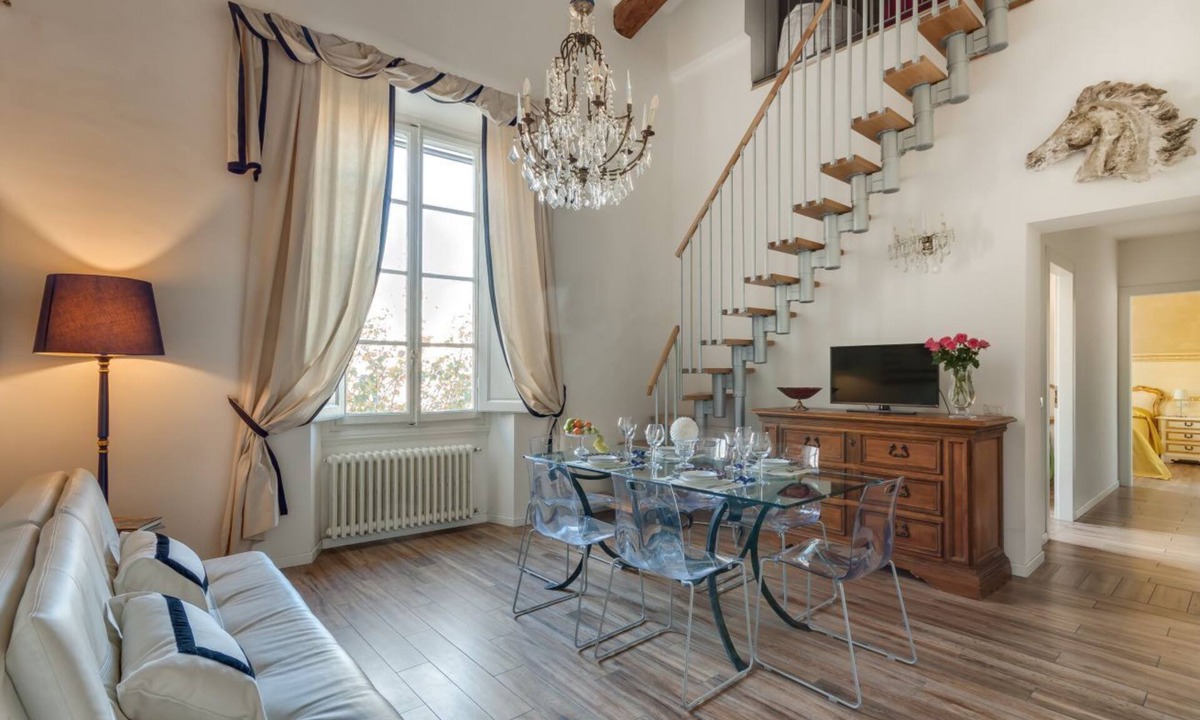 San Frediano Apartment | A stunning recently renovated 3-bedroom, 2-bathroom home