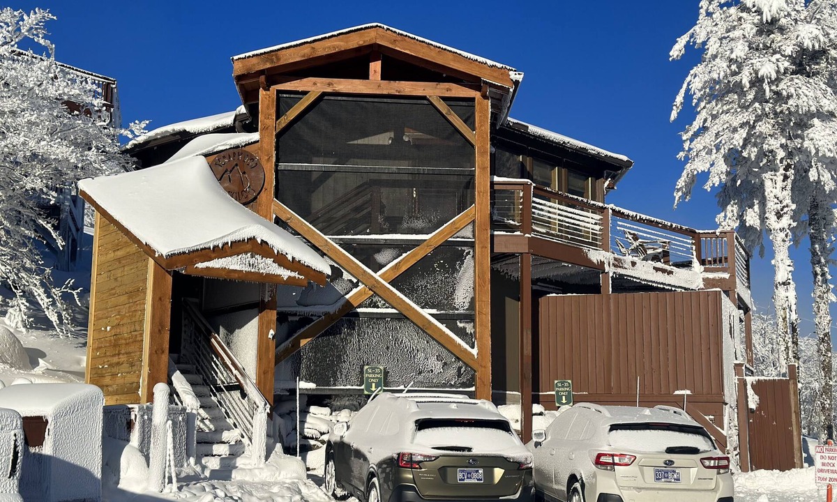 Banner Elk Cabin | A TRUE slope side ski in ski out cabin with amazing views.