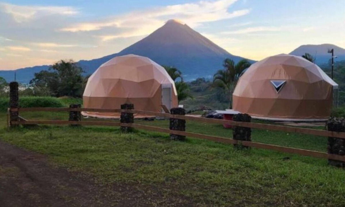 El Millon Cabin | A unique luxury glamping experience with beautiful Arenal volcano + lake view!