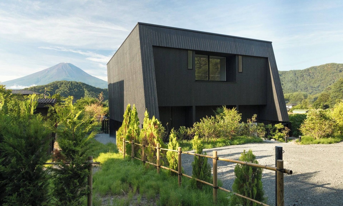 Oishi House | A villa with a spacious garden and views of Mt Fu/Minamitsuru-gun Yamanashi
