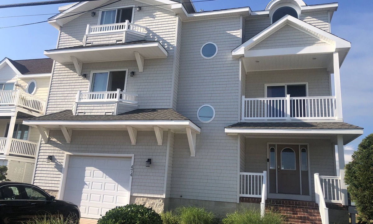 Cape May Court House House | A well kept 5 Bedroom 4 bath home that sleeps 11. There are 4 TVs and WIFI.