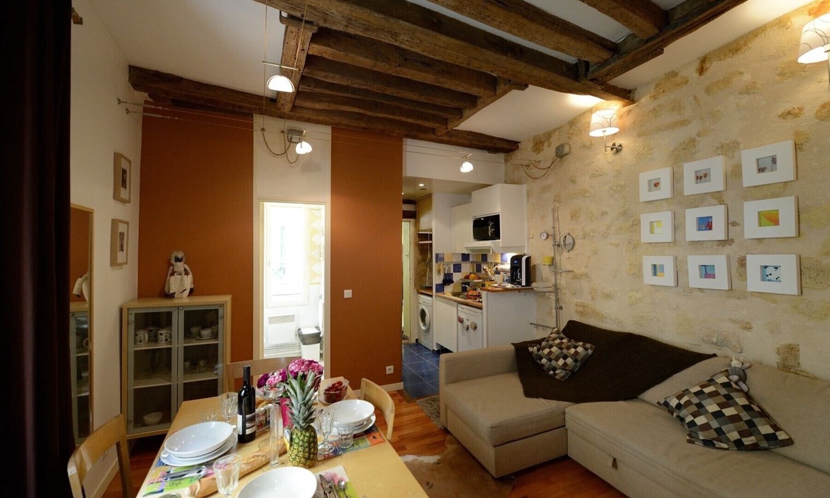 3rd Arrondissement Apartment | A1G Dreaming