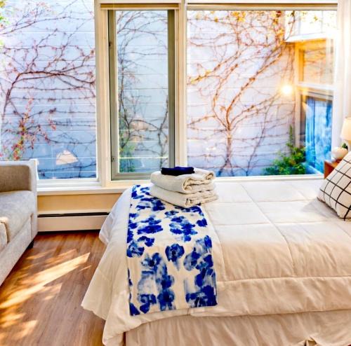 Ann Arbor Apartment | A2 Studio, Mins to Downtown, UofM, Hospitals, Restaurants & Stadium