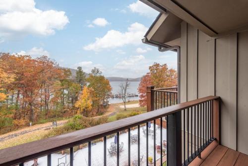 Thayerville Apartment | A315 Studio & Loft Lake View