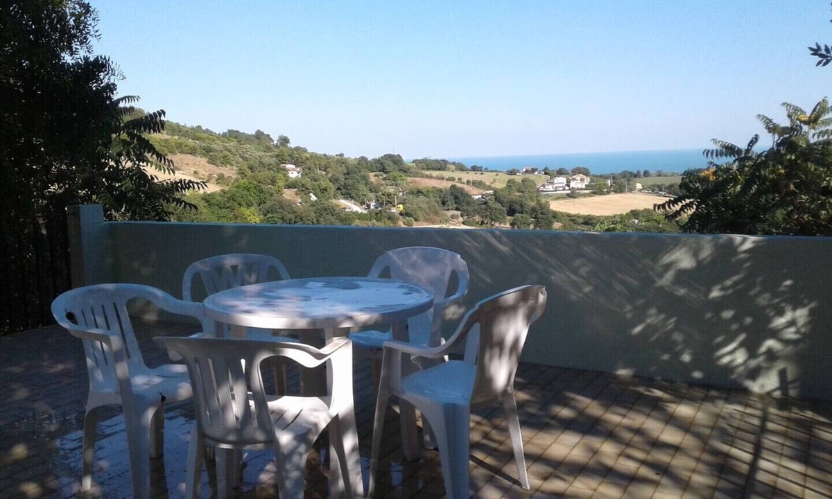 Villa Musone Apartment | A44 – Ancona, three-room apartment with terrace surrounded by nature