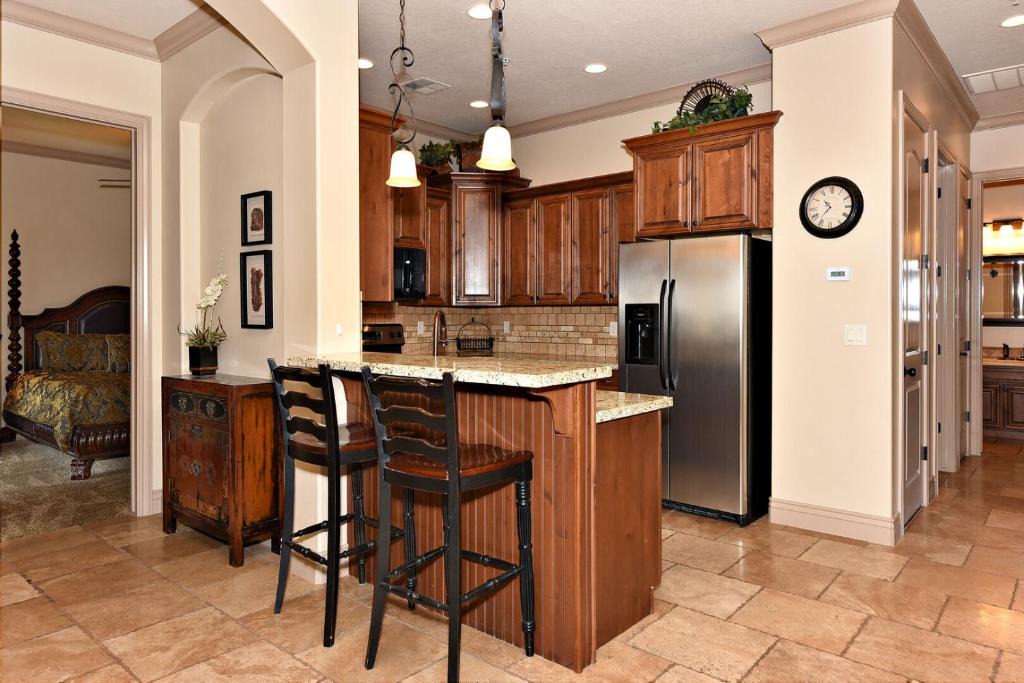 St. George Apartment | A7-Sierra Sky-Ground Floor 3-bedroom Hillside View