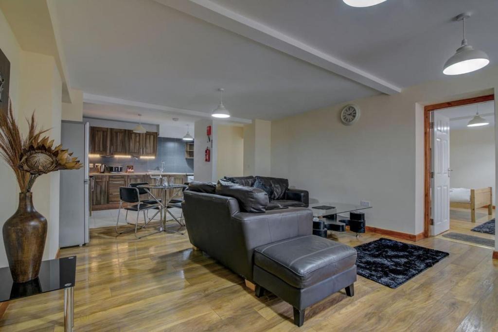 Old Trafford Apartment | AAA Apartments EXECUTIVE Throstles Nest, Manchester, UK