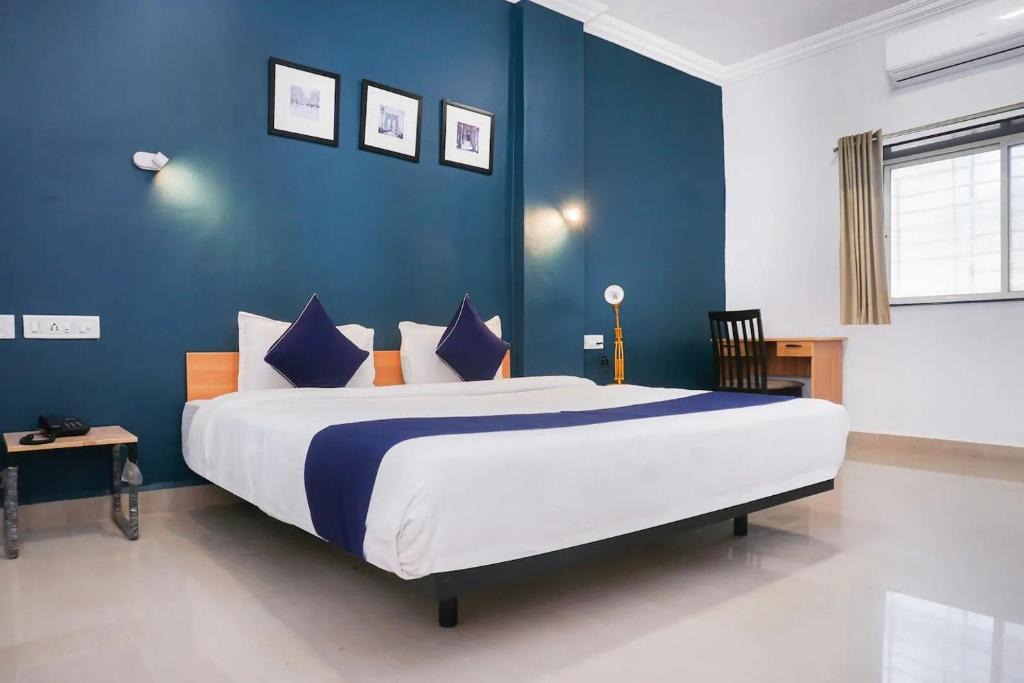 Gurugram House | Aadat Residency