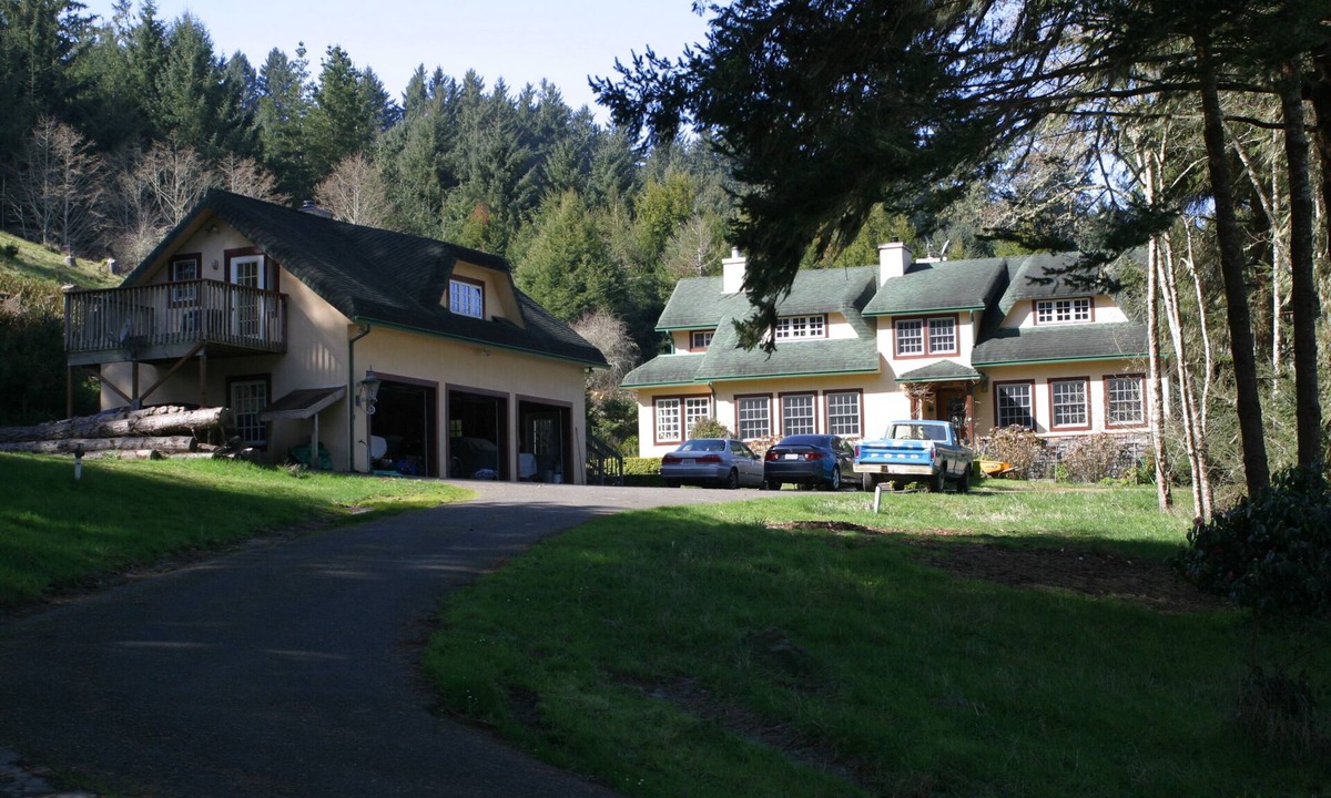 Ferndale Cottage | "Aalborg Suite" private suite on 10 acres overlooking Ferndale - Humbolt County