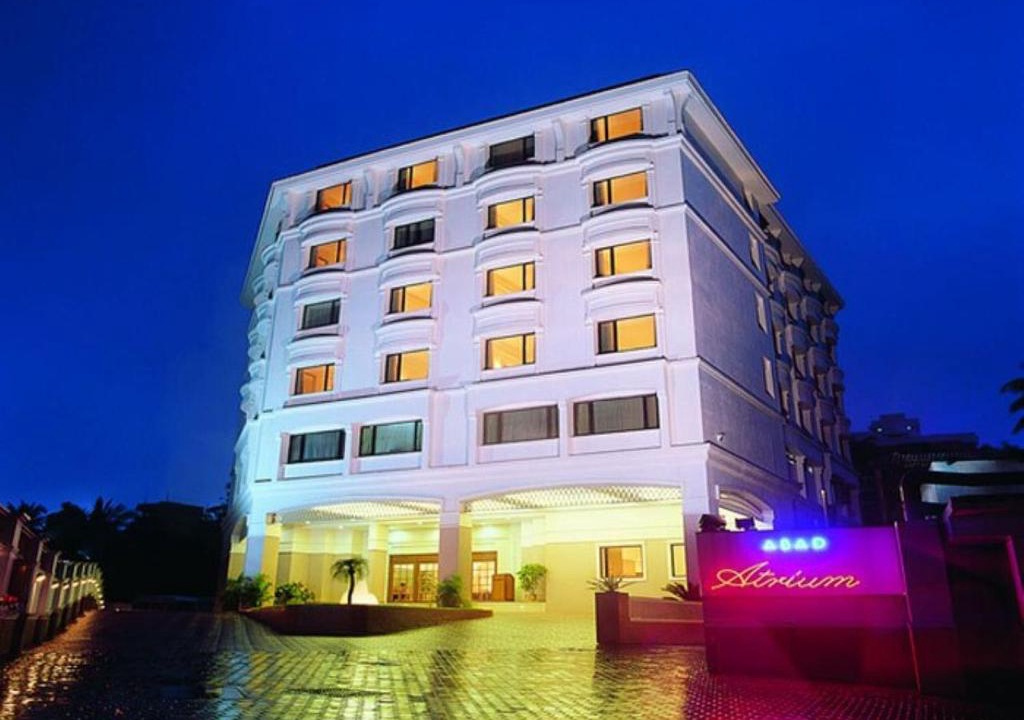 Shenoys Hotel | Abad Atrium