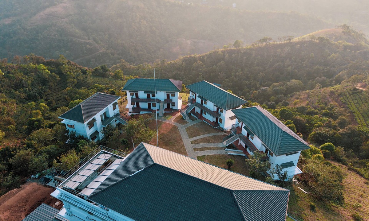 Elappara Resort | Abad Silver Mist