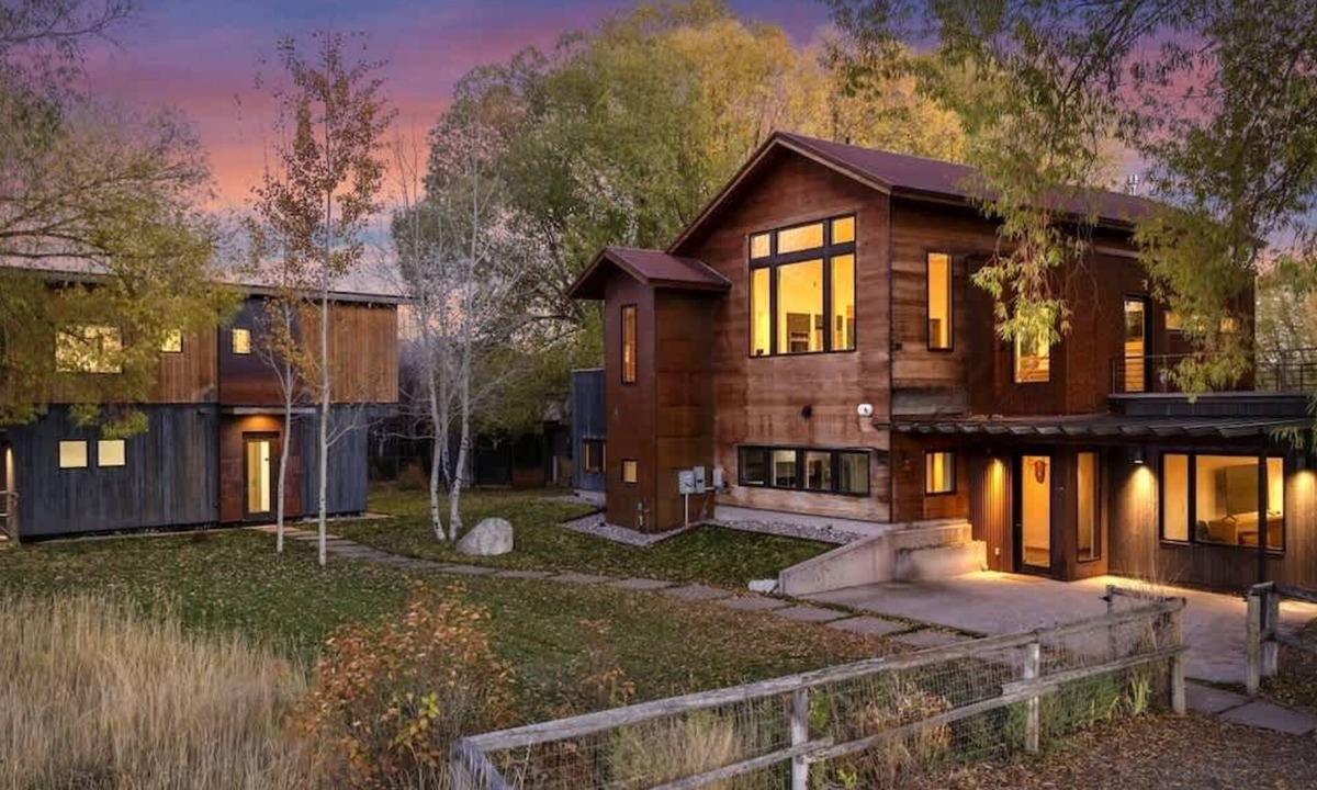 Wilson House | Abode at Alpenglow, mountain home with guesthouse
