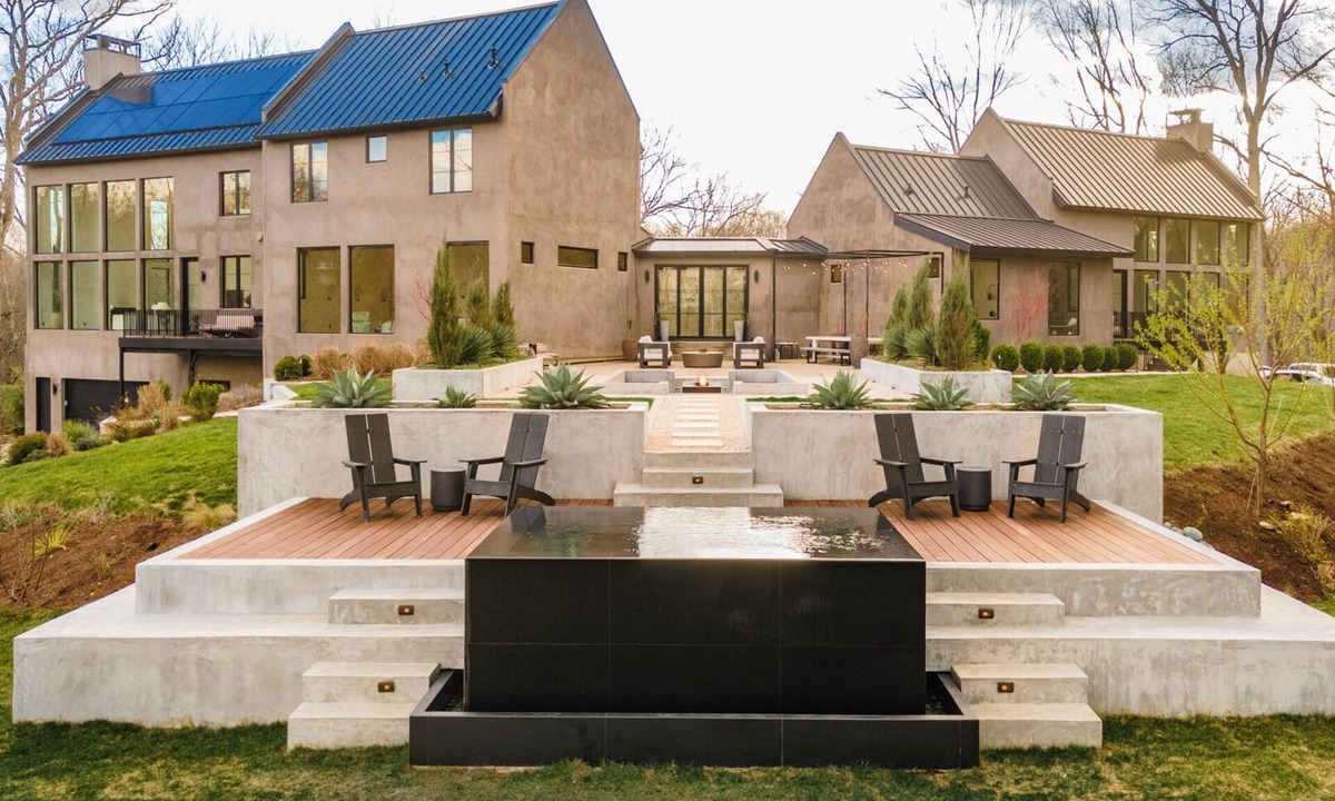 Franklin House | Above Hilltop Hideaway I Two Wings I Spool I Firepit