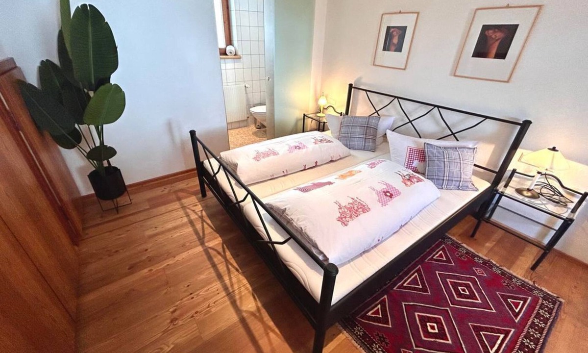 Warth Bed & Breakfast | Abracadabra - House Wallis
