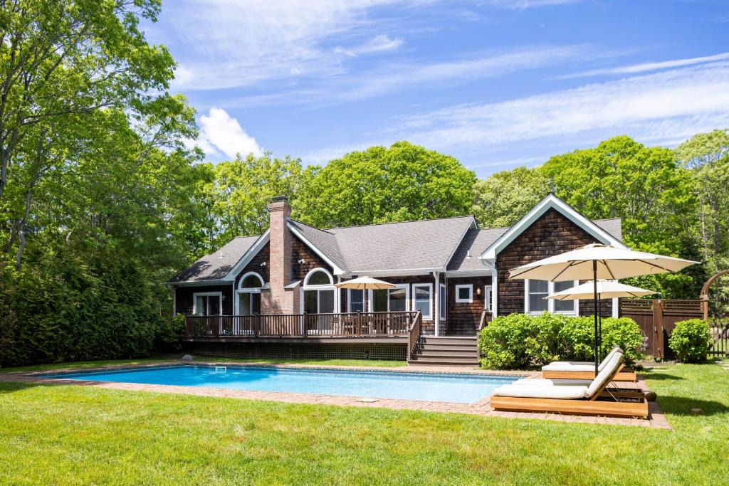East Hampton House | Abrahams Grove by Rove Travel - Luxe Estate with Pool