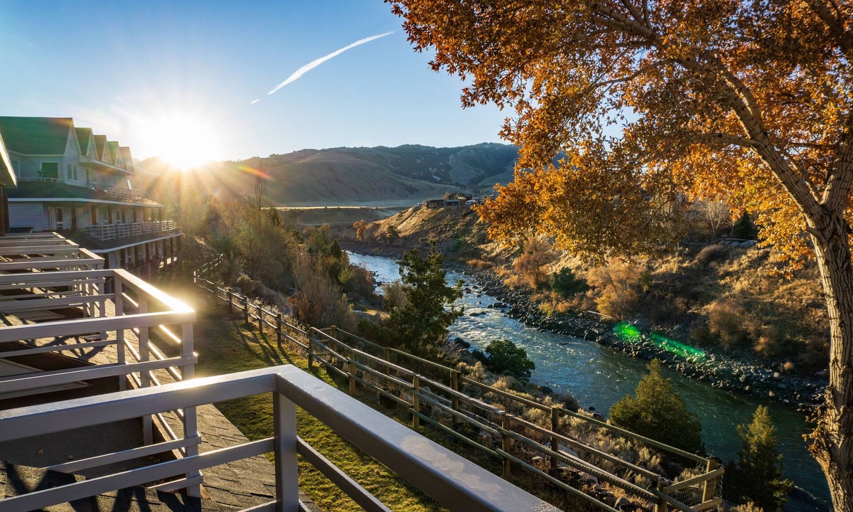 Gardiner Hotel | Absaroka Lodge