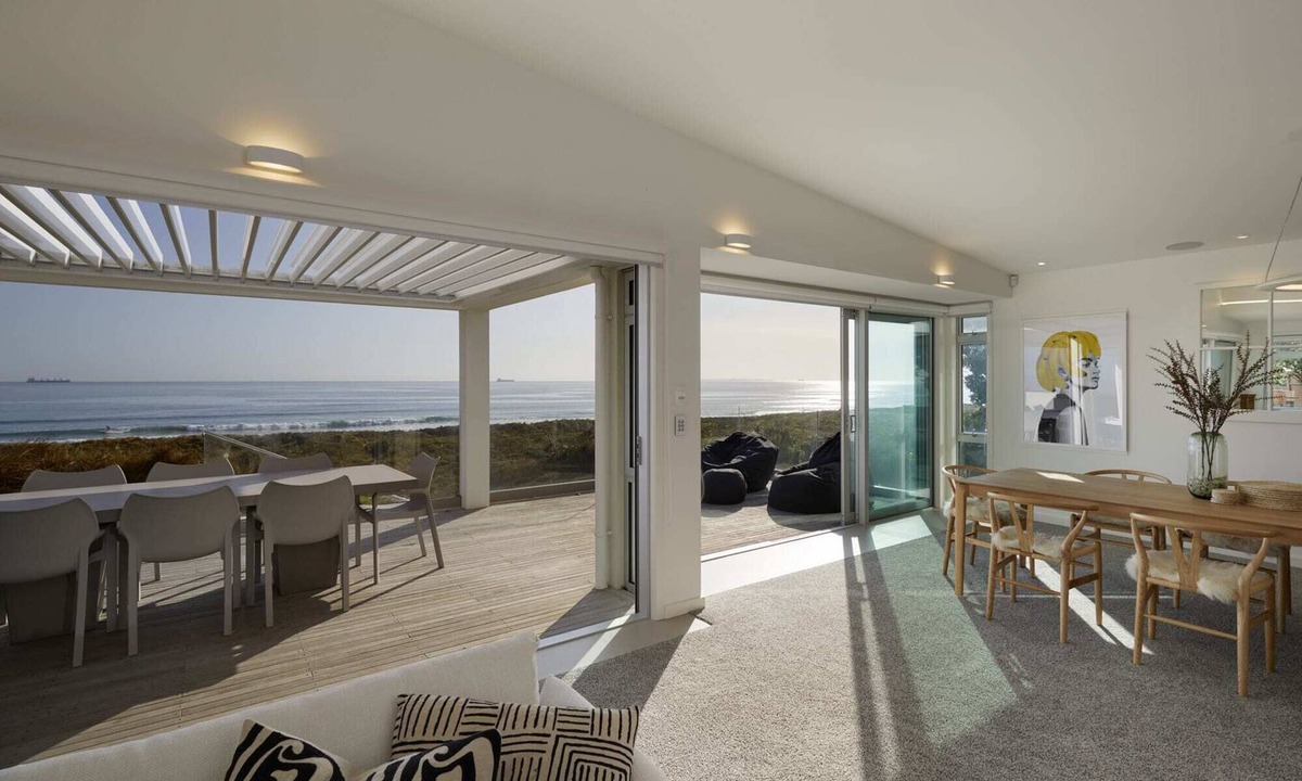 Mount Maunganui House | Absolute Beachfront Luxury