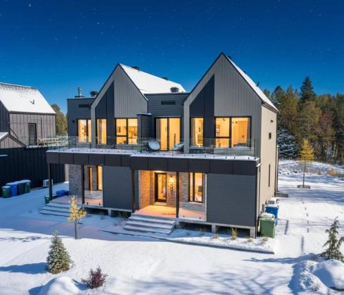 Beaupre Ski Chalet | Absolute Comfort with Spa & Game Room - Base Camp