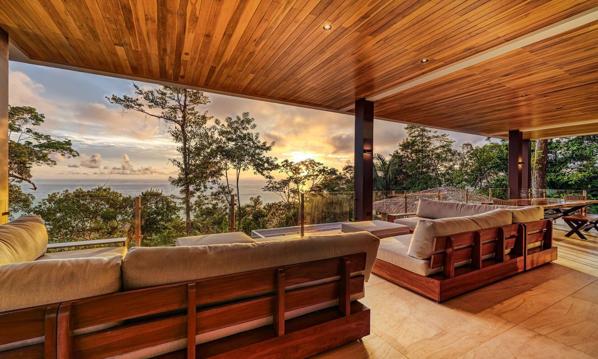 Ballena Villa | ABSOLUTE luxury design mansion SECURITY - Yoga Shala - Concierge Services