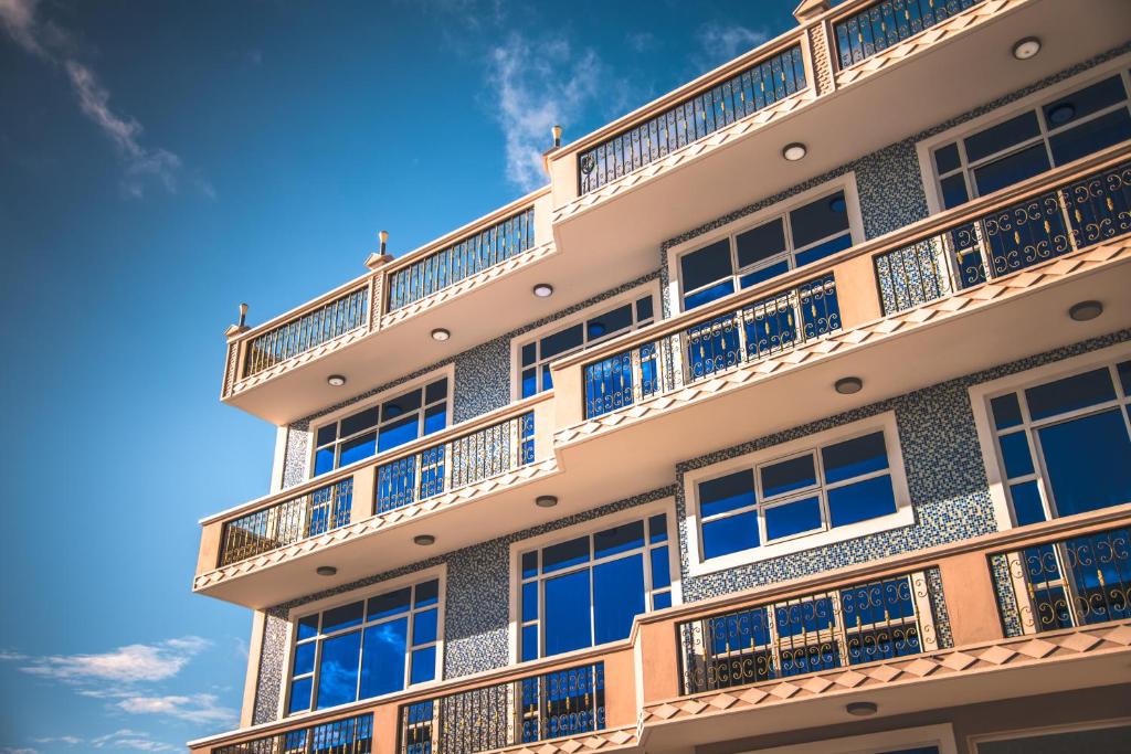 Hithadhoo House | Abuharee Grand