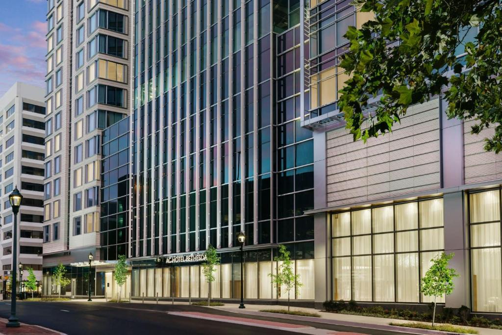 Bethesda Hotel | AC Hotel by Marriott Bethesda Downtown