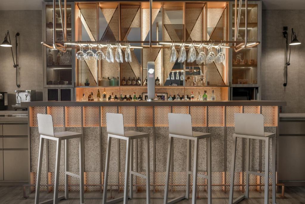 Rejas Hotel | AC Hotel by Marriott Madrid Airport
