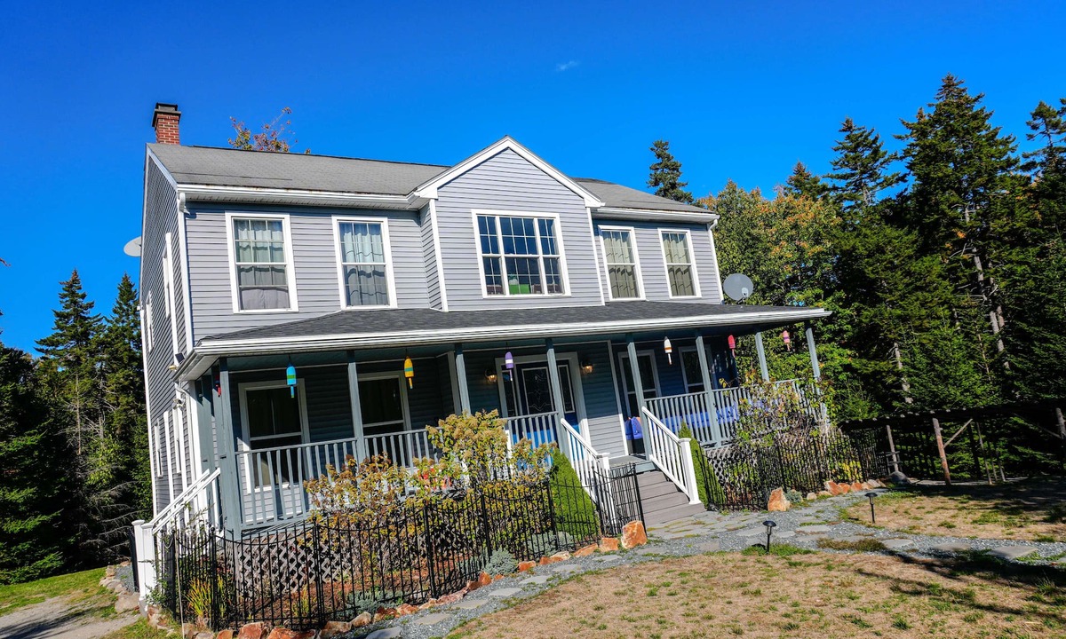 Bass Harbor House | Acadia Escape & Blue Lobster@Acadia NP, Sleeps 19 people, A/c, Seafood, firepit