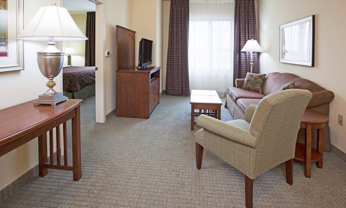 Oconomowoc Apartment | Accessible 1-BR Queen Suite w/Roll-In Shower