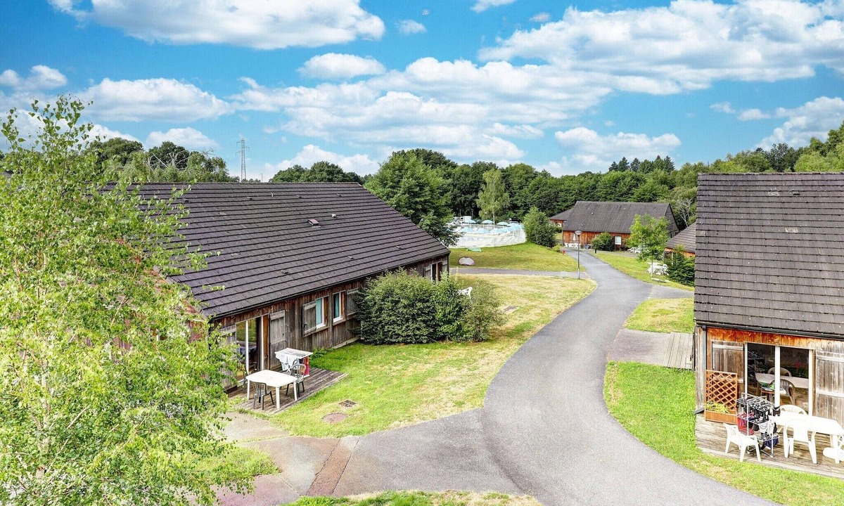 Egletons House | Accessible apartment with garden
