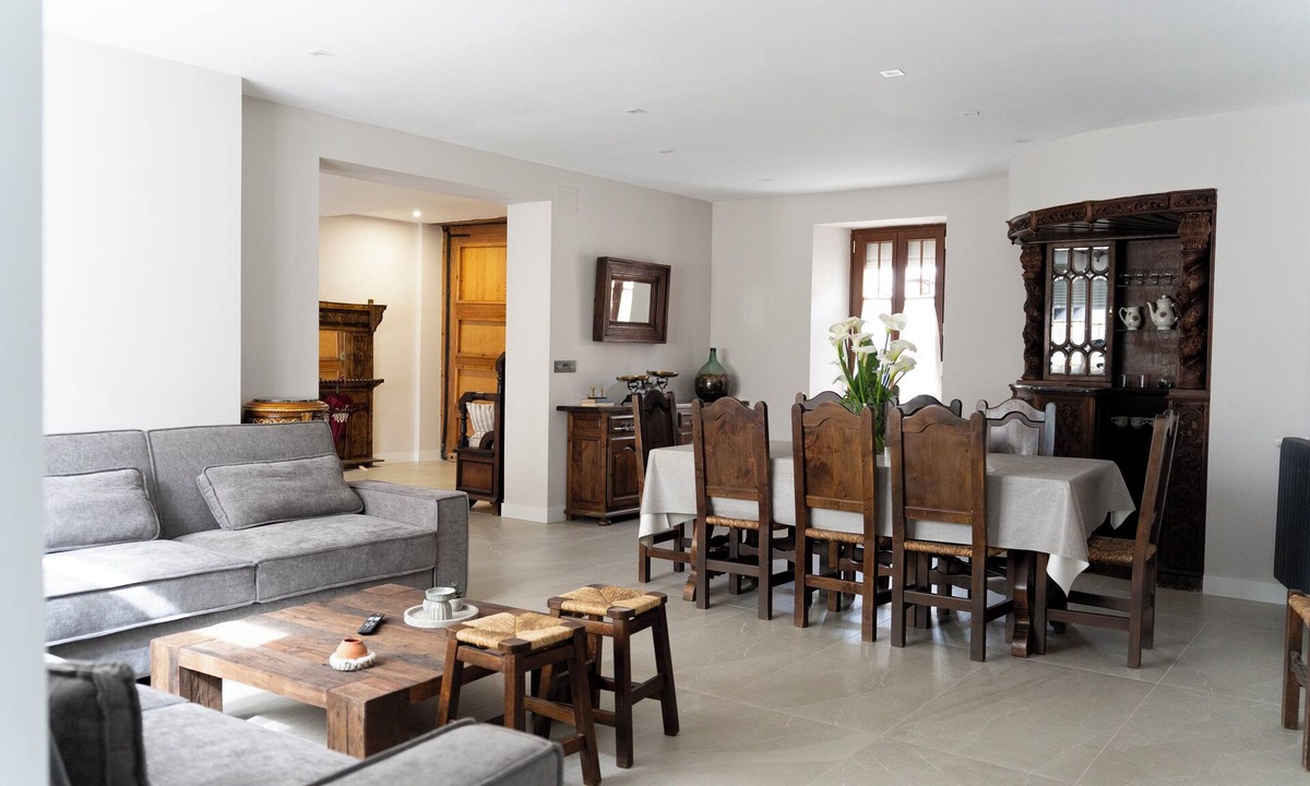 Cimanes del Tejar Cottage | Accommodation for groups and village with special charm, 20 minutes from LEÓN.