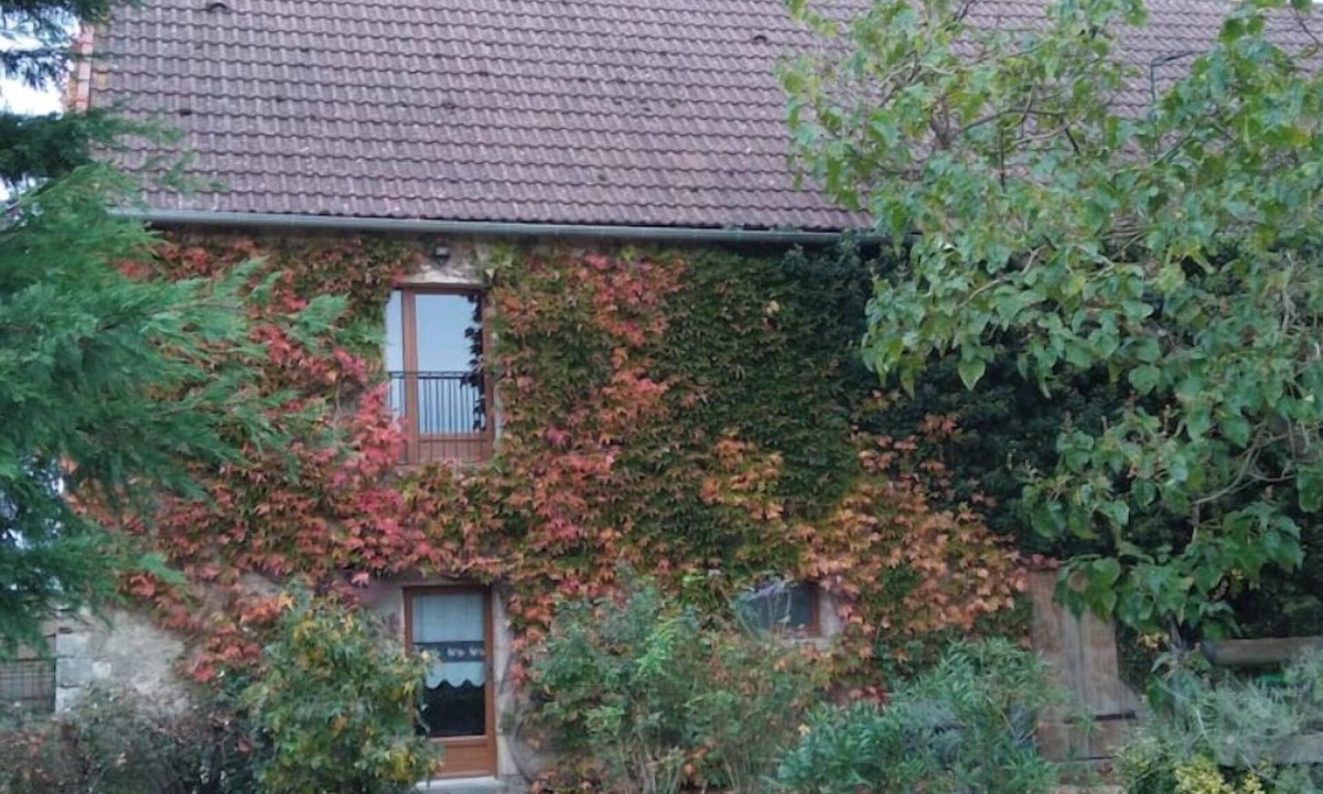 La Celle House | Accommodation center France Les plumes: up to 6 people
