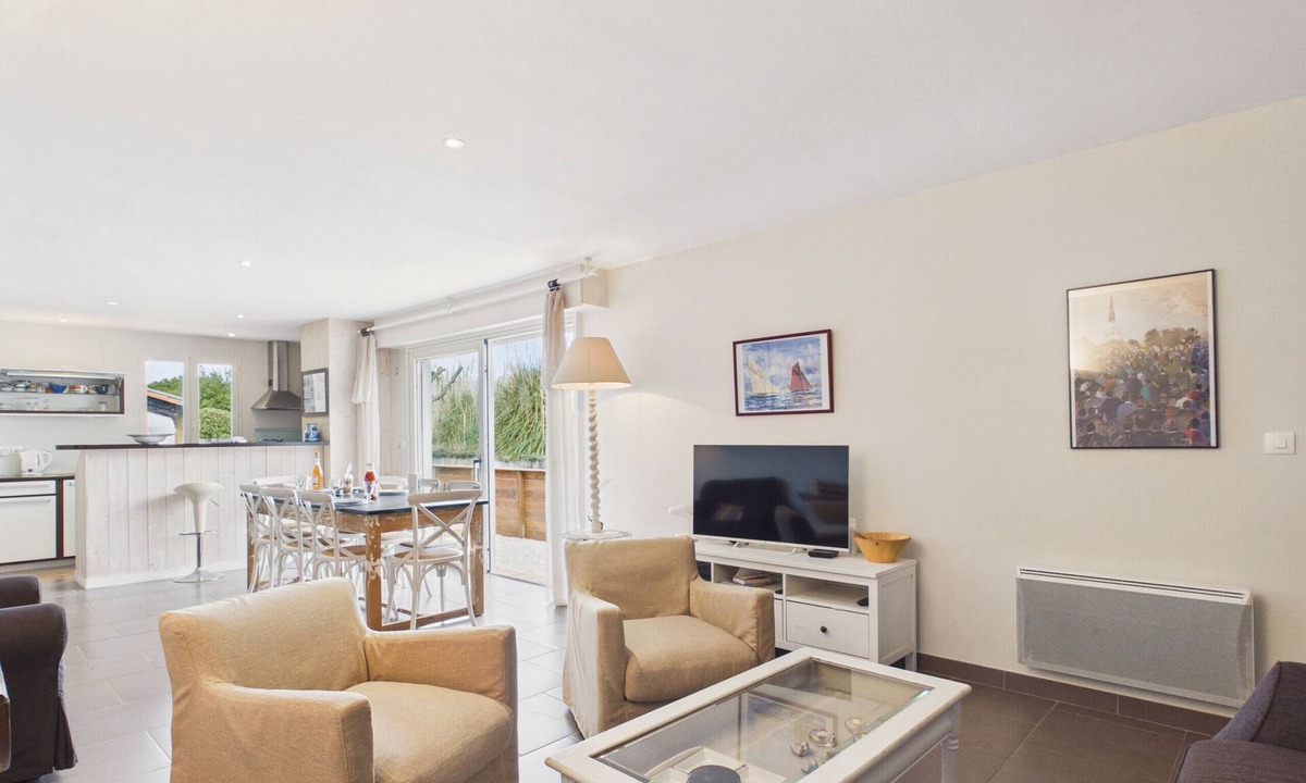 Ars-en-Re House | Accommodation for 8, garden, near salt marshes